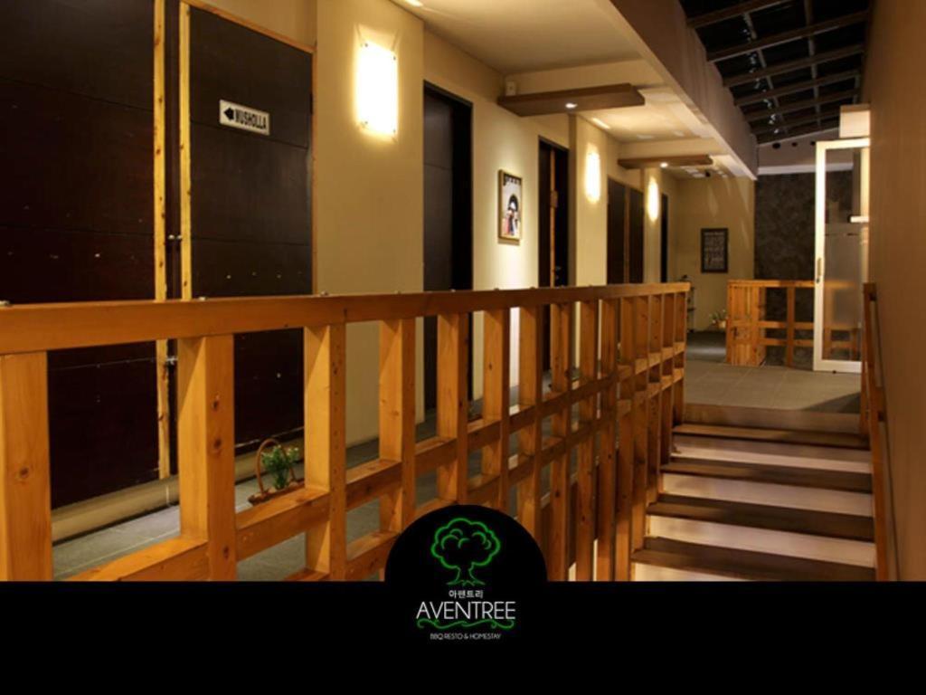 Aventree Homestay Malang Exterior photo